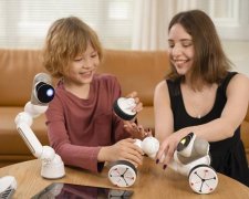 <b>由中国创器人企业能够科技推出的Loona宠物机械人</b>